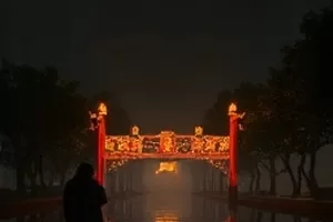 年代剧《长巷灯火》的夜间街景封面